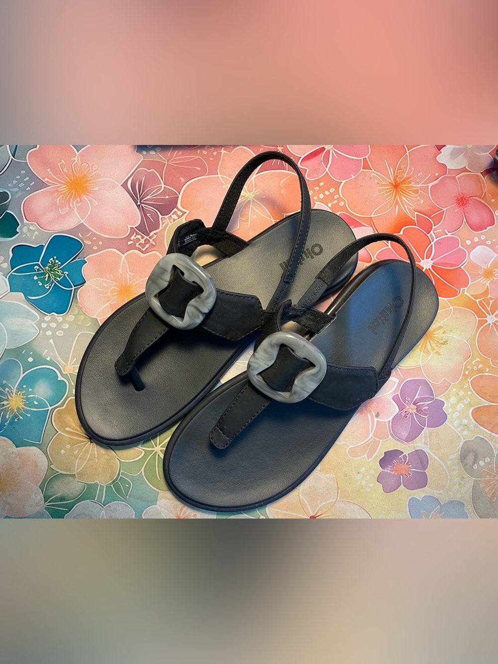OluKai/NWOT Black Thong Sandals Sz 8